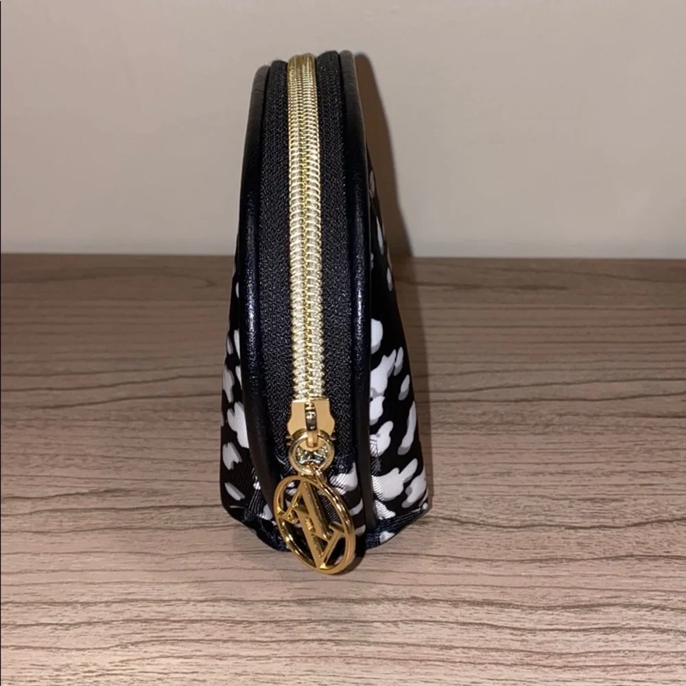 Tiny travel/makeup Bag